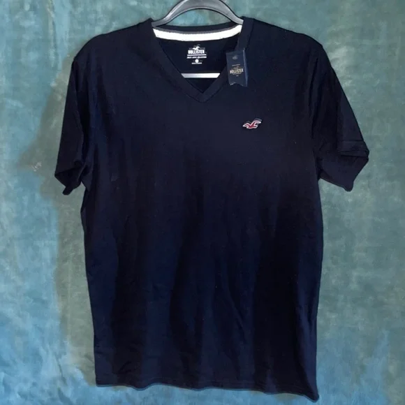 NEW Men’s Hollister shirt. size medium. - Picture 1 of 2